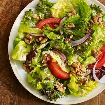 Garden Salad with Walnut Vinaigrette Garden Salad with Walnut Vinaigrette