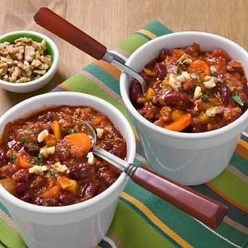 Brilliant Chili Topped with Walnuts Brilliant Chili Topped with Walnuts