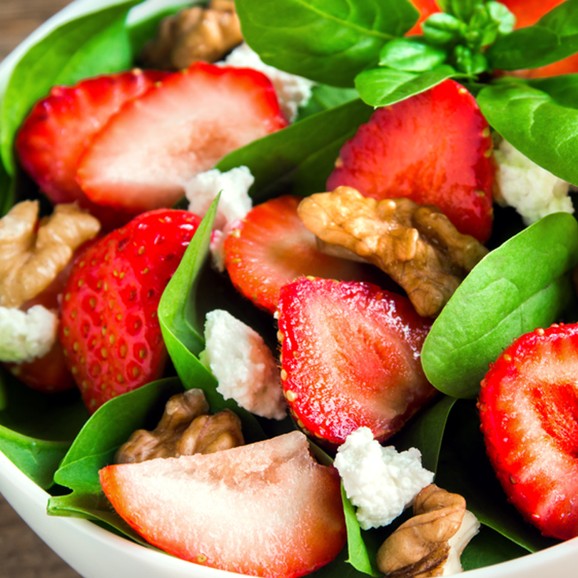Spinach, Walnut and Strawberry Salad Spinach, Walnut and Strawberry Salad