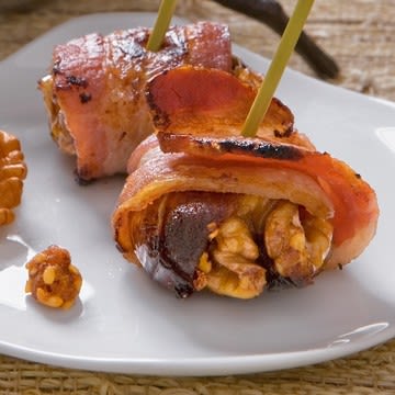 Bacon-Wrapped, Walnut-Stuffed Dates Bacon-Wrapped, Walnut-Stuffed Dates