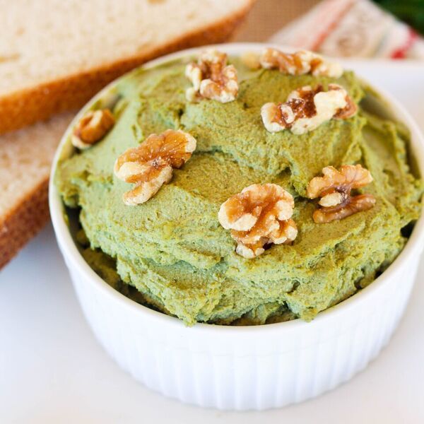 Walnut Avocado Pesto Walnut Avocado Pesto
