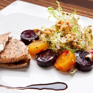 Roasted Beet, Walnut and Frisee Salad Roasted Beet, Walnut and Frisee Salad