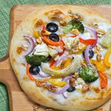 Walnut & Vegetable Pizza Walnut & Vegetable Pizza