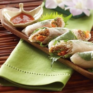 Thai Walnut Salad Rolls Thai Walnut Salad Rolls