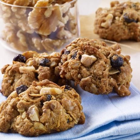 Video of Walnut-Blueberry Oatmeal Energy Bites Video of Walnut-Blueberry Oatmeal Energy Bites