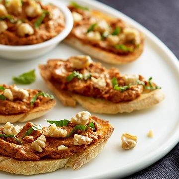 Walnut and Roasted Red Pepper Spread Walnut and Roasted Red Pepper Spread