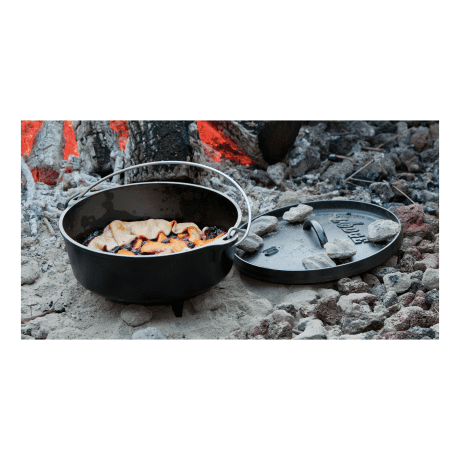Lodge® Cast Iron 4 Quart Camp Dutch Oven