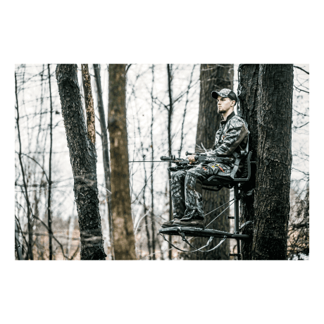 Hawk Cruzr™ Bone Collector™ Hang-On Treestand - In The Field