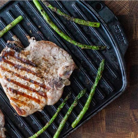 Lodge® 19" x 9-1/2" Seasoned Cast Iron Reversible Grill/Griddle
