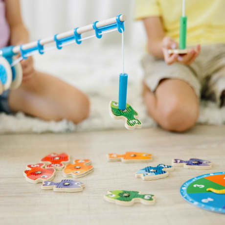 Melissa and Doug® Catch Count Fishing Game