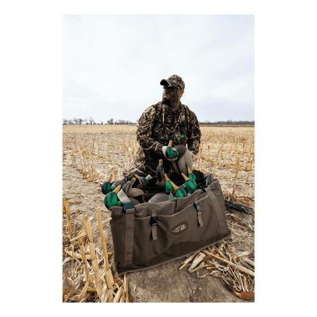 Cabela's Northern Flight 12-Slot Full-Body Duck Decoy Bag - In The Field