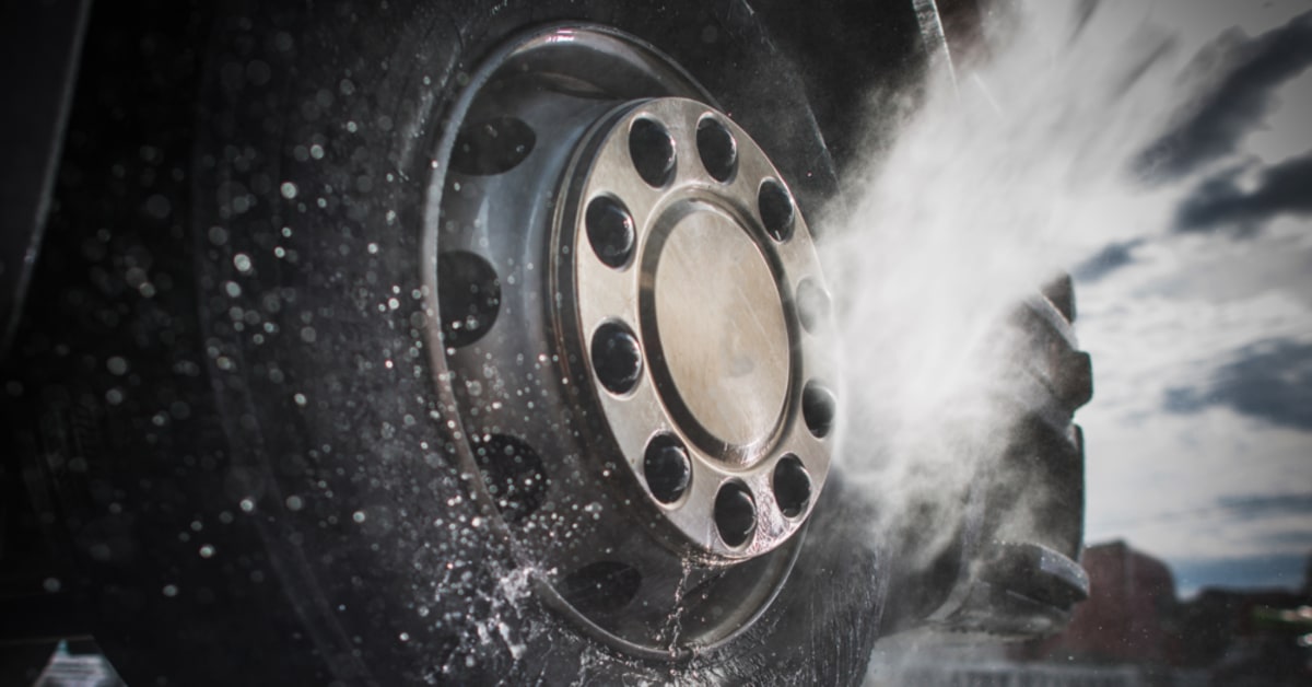 How to Start a Truck Wash Business