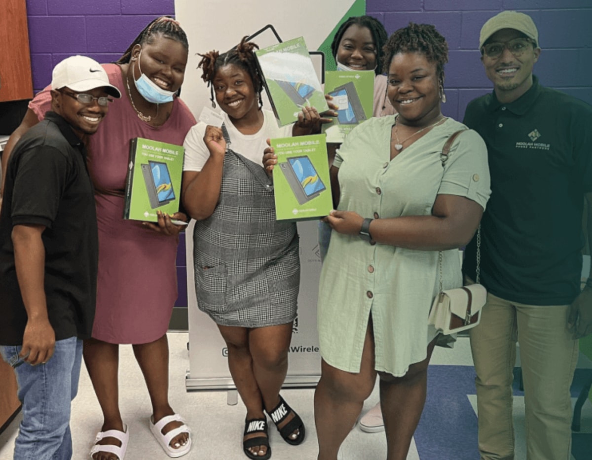 Mystery celebrity and the CEO of Moolah Wireless coming to the City of Talladega soon to give away free tablets