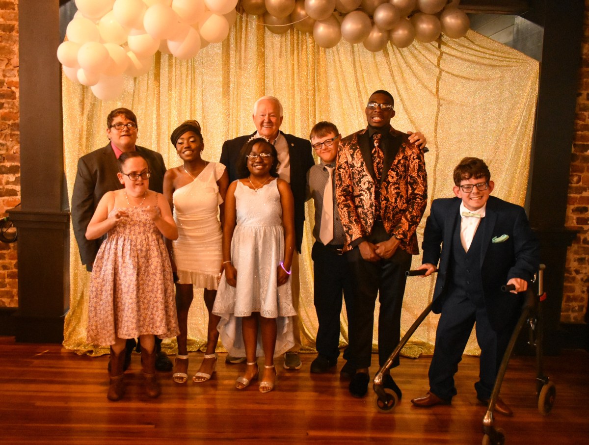 Councilman Sims celebrates students at HKS prom
