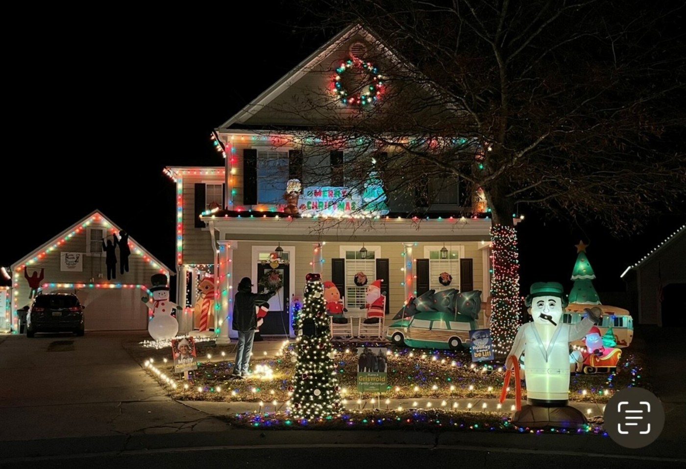 Deck the Halls Decorating Contest