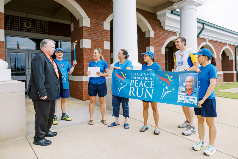 PEACE RUN TORCH MAKES STOP IN OXFORD