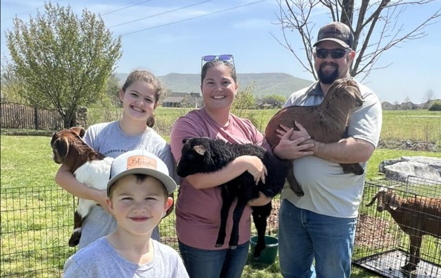 family farm tours near me