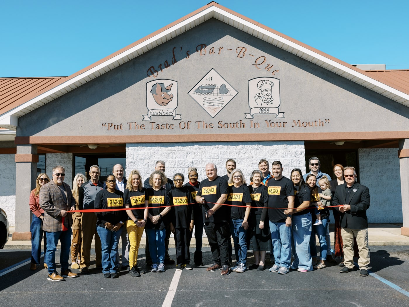 Brad’s Bar-B-Que opens under new management