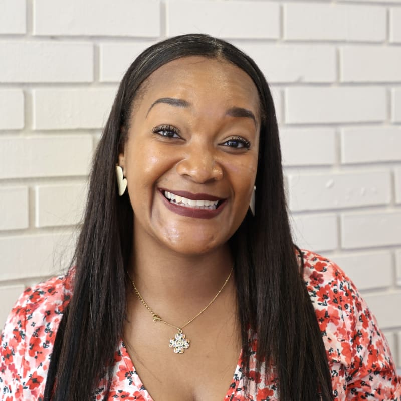 Pam Jones headshot