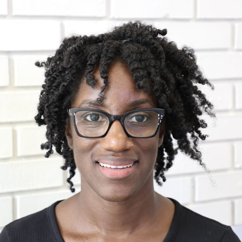 Pam Jones headshot
