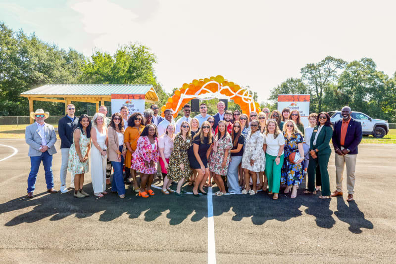 Leadership Tuscaloosa Class Dedicates Basketball Court, Pavilion at New Heights