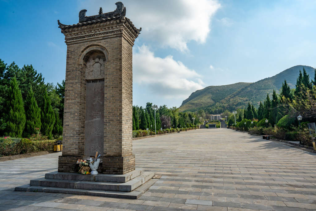 Wide view of Tang Taizong Mausoleum, 2023