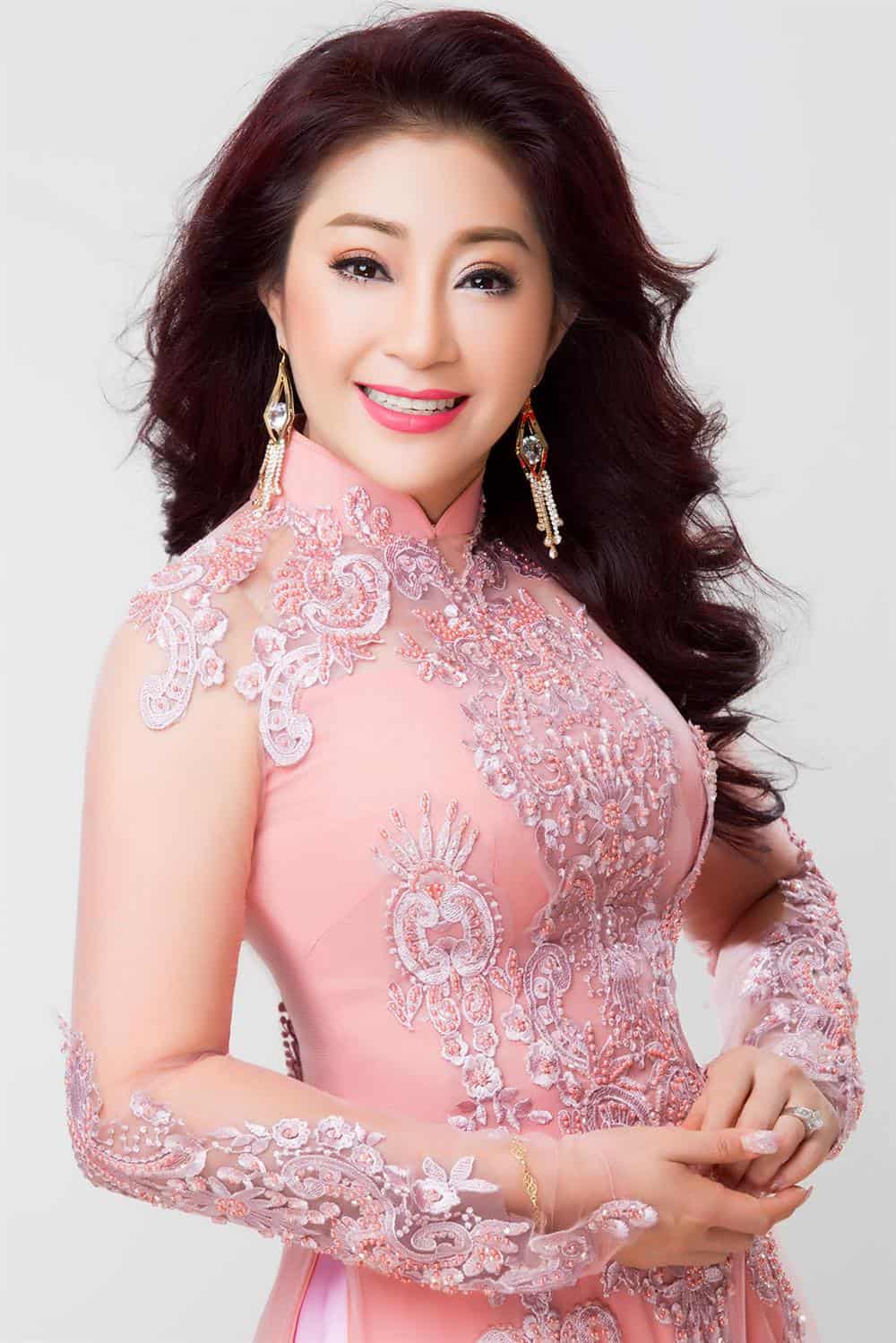 NSƯT Thoại Mỹ
