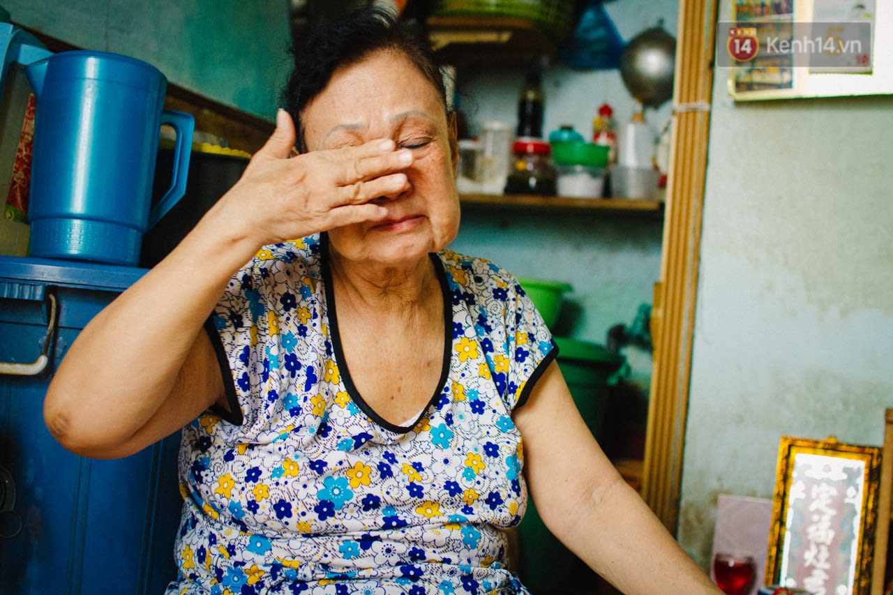 Đào Hạnh rơi nước mắt khi kể câu chuyện cuộc đời mình.