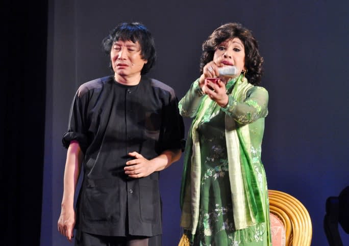 NSƯT Minh Vương, NSND Lệ Thủy trong vở "Đời cô Lựu"