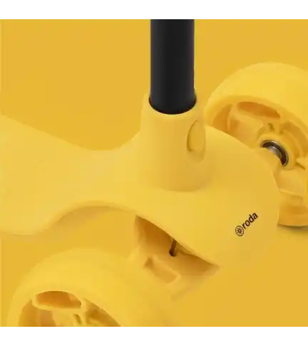 Scooter amarillo Roda®