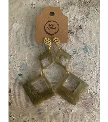 aros mujer en resina dorados a504