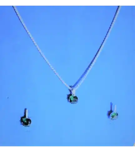 Set Circón Diseño Cuadrado Curvo color esmeralda (incluye aros y colgante) con Cadena Pop Corn Ø 180 Largo: 45 cm. Joyas de plata 925