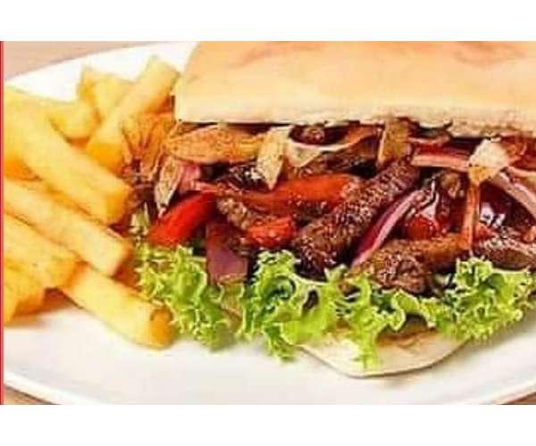 Sanguche de Pollo Saltado