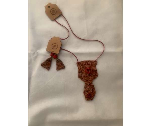 CONJUNTO COLLAR Y AROS DE PORCELANA (a340)