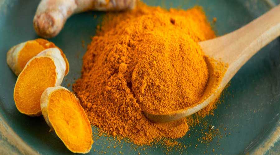 Turmeric. This spice doesn’t just add flavor to your dishes. It lessens the production of melanin. Melanin is the skin pigment. If its production is excessive, then your skin becomes darker.