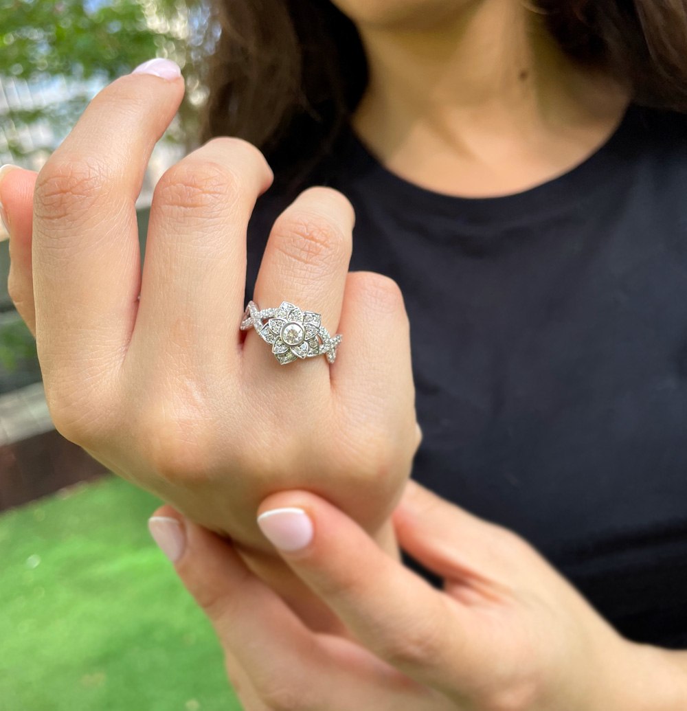 14K Gold Diamond Flower Ring