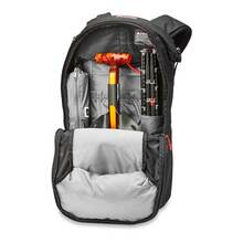 Dakine Poacher RAS 18L Backpack - Snow Tools Pocket