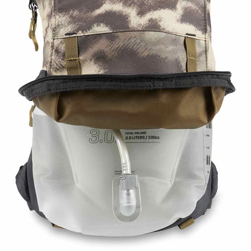 Dakine Drafter 10L Hydration Pack - Hydration Pack Access