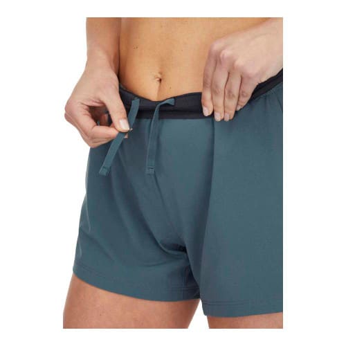 Momentum Light Women's Shorts - Waist Detail