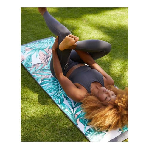 Leus Yoga Eco Towel - In Use