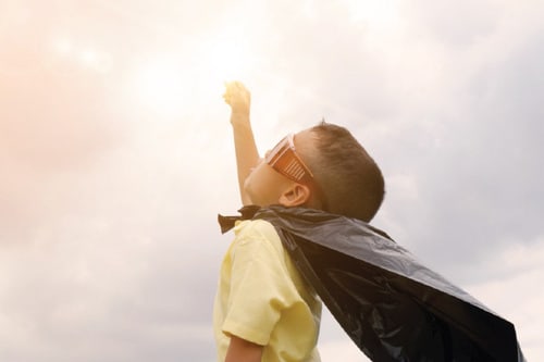 4 Ways to Teach Our Kids to Be Brave (Even in a Scary World)