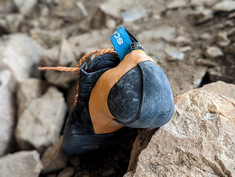 The SCARPA Instinct Climbing shoe back showcasing the heel cup