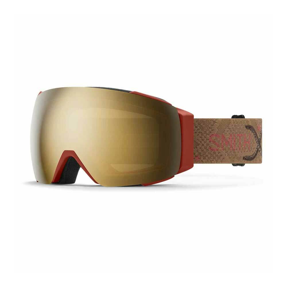 IO-Mag-Angel-Collinson-