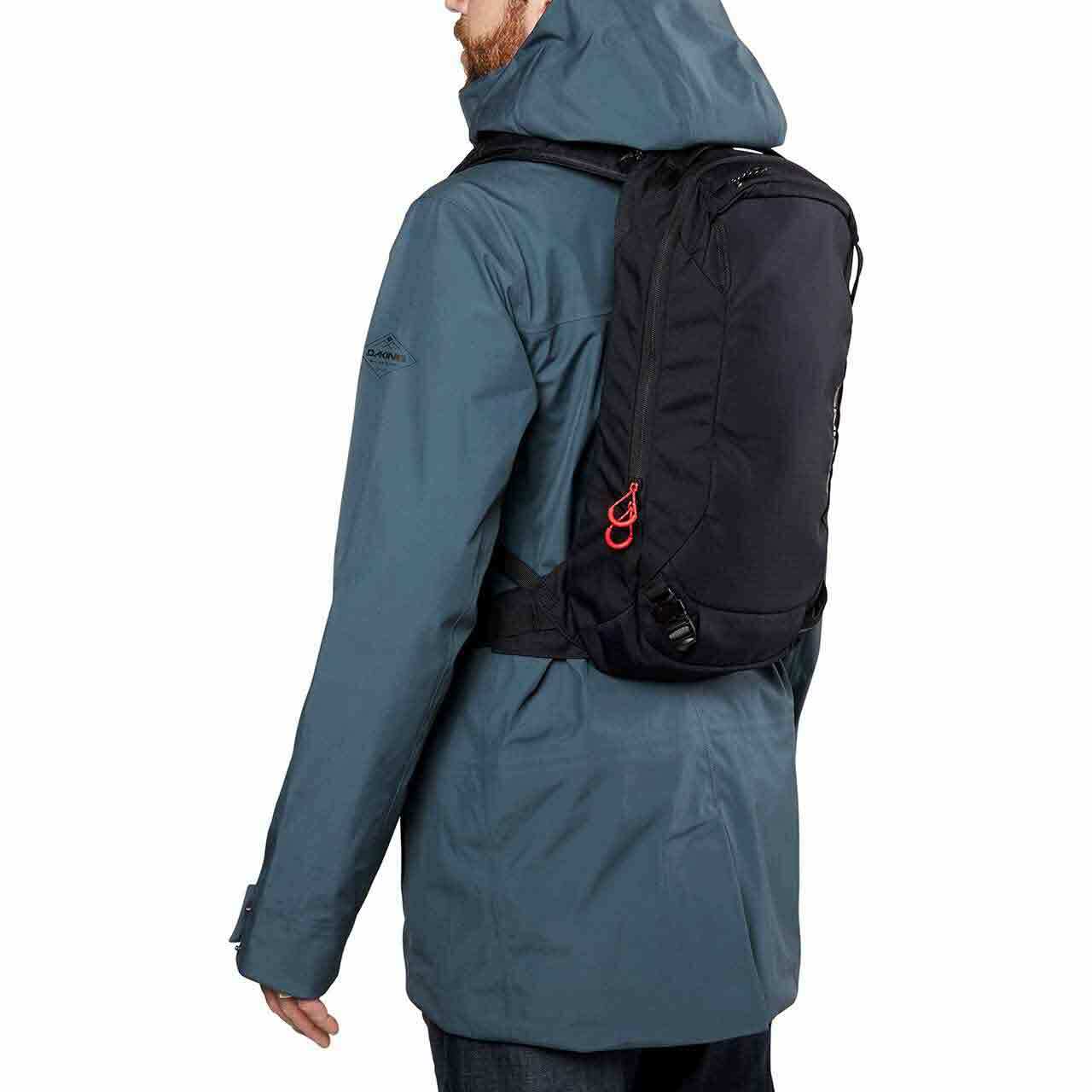 Dakine poacher 14l backpack review top