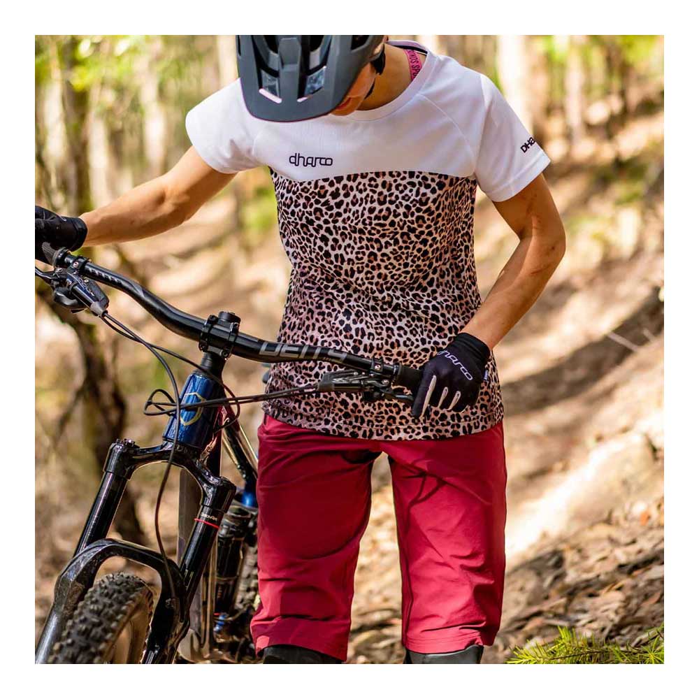 Dharco shorts top