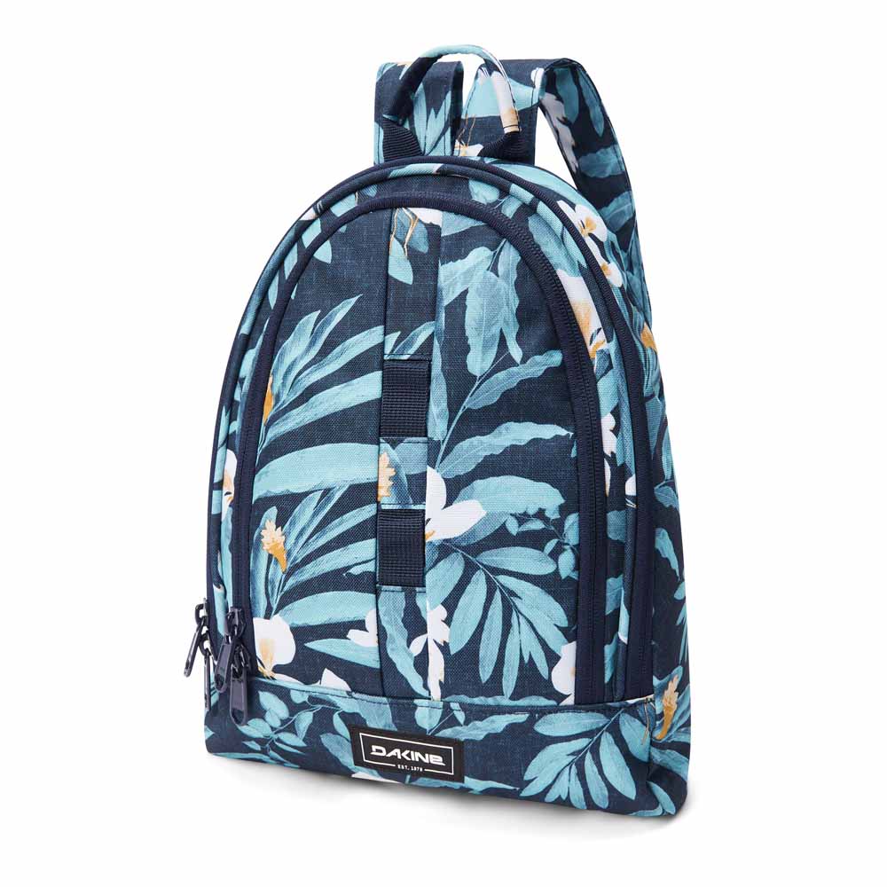 dakine go go 6l mini backpack Essentials Pack 7L, Dark Tide, One Size : Sports & Outdoors and the sternum strap features a rescue whistle Dakine 6L Shuttle Black One