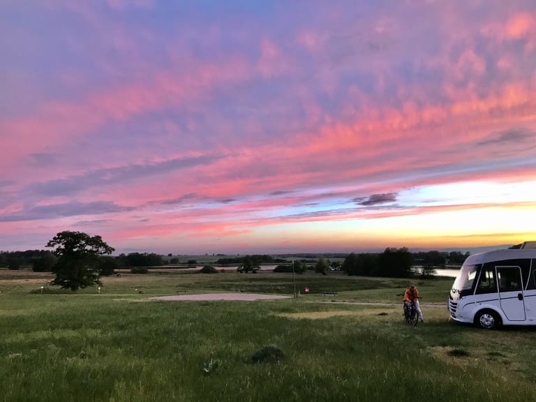 1.Reihe Stellplatz - Wohnmobil