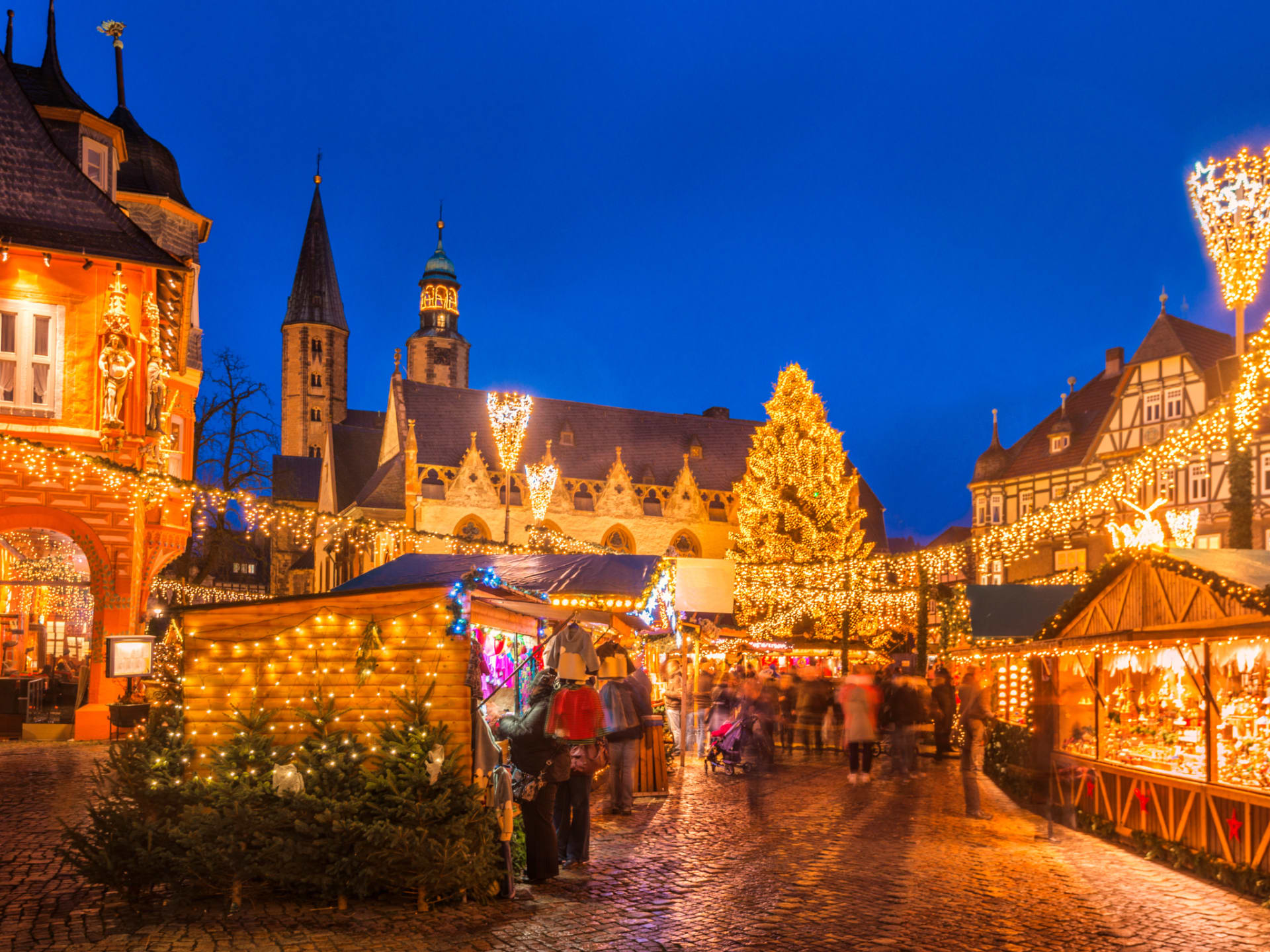 9 Best Christmas Markets in Europe for a Winter Road Trip