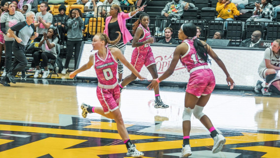 Members of the women's basketball team 