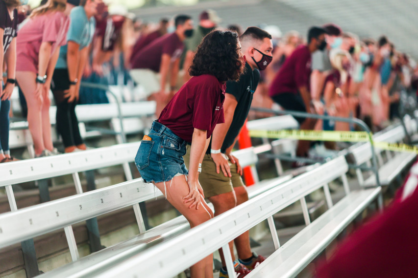 Cover image for Family Weekend Yell Practice